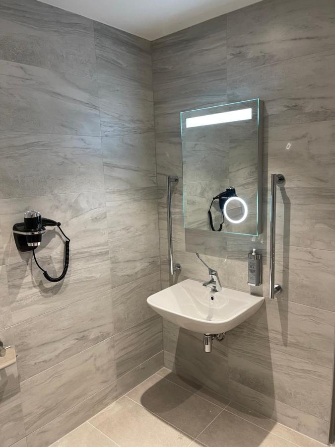 Spark By Hilton Luton Luton  Eksteriør billede